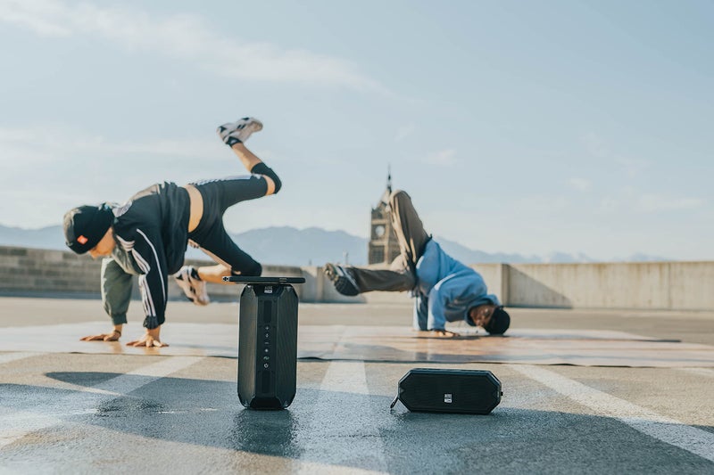 Altec Lansing ألتك لانسنج - مكبر صوت بلوتوث محمول لاسلكي هيدرا بلاست، مقاوم للماء IP67 للحفلات، مكبرات صوت خارجية قابلة لإعادة الشحن عبر USB C مع شاحن مدمج للهاتف وأضواء LED، وقت تشغيل 20 ساعة - Image 4