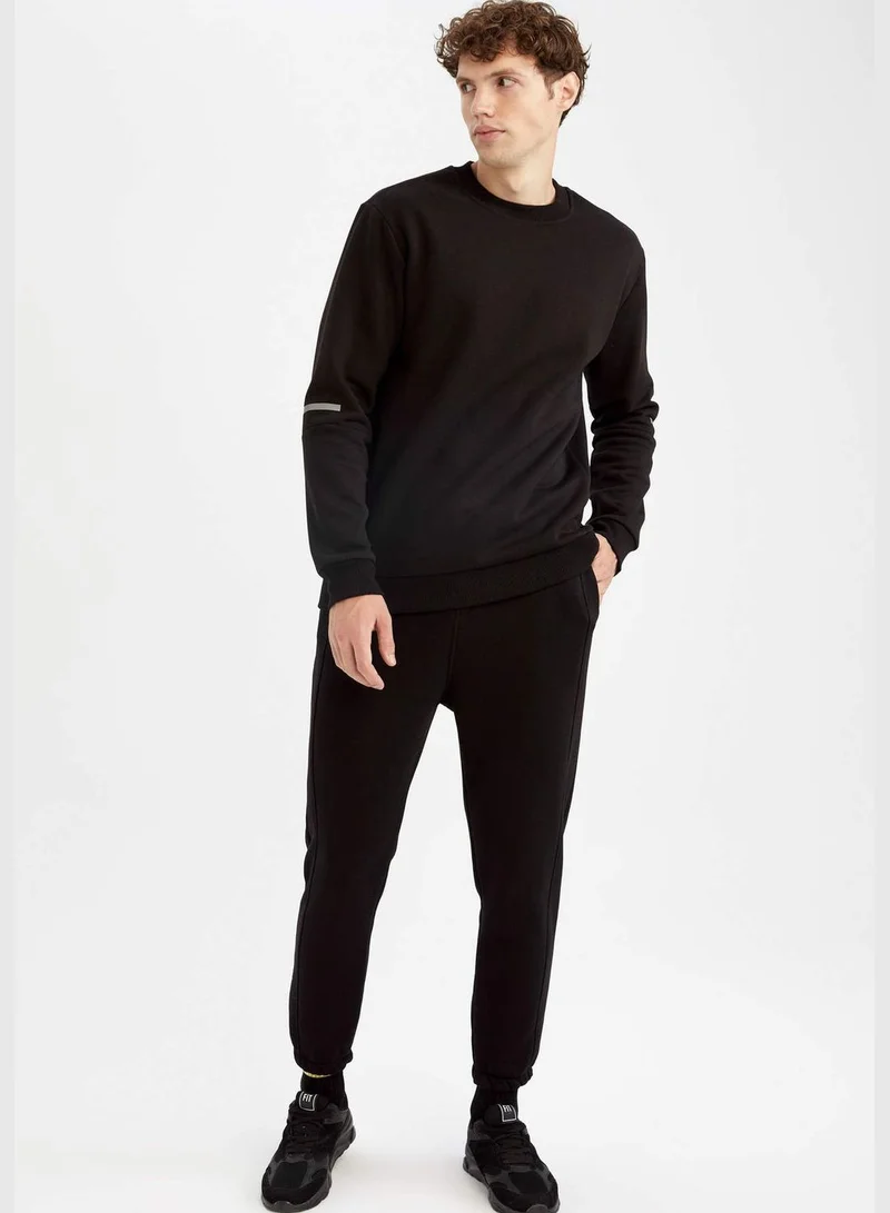 ديفاكتو Man Knitted Jogger