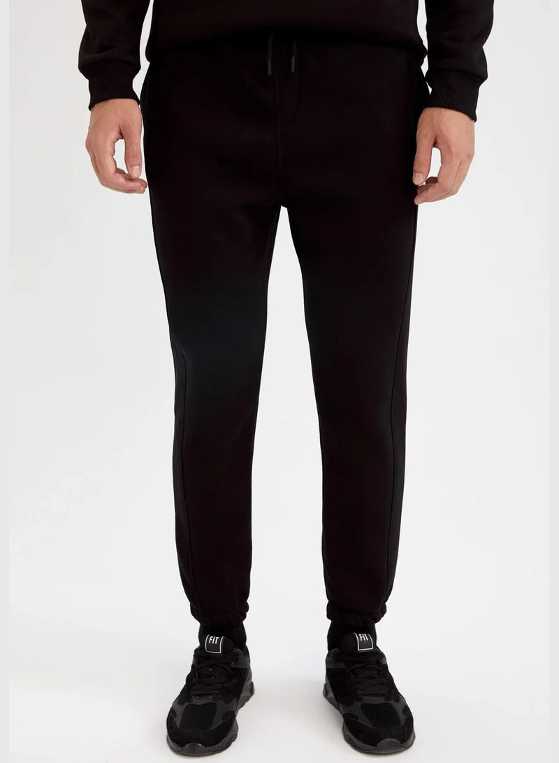 ديفاكتو Man Knitted Jogger