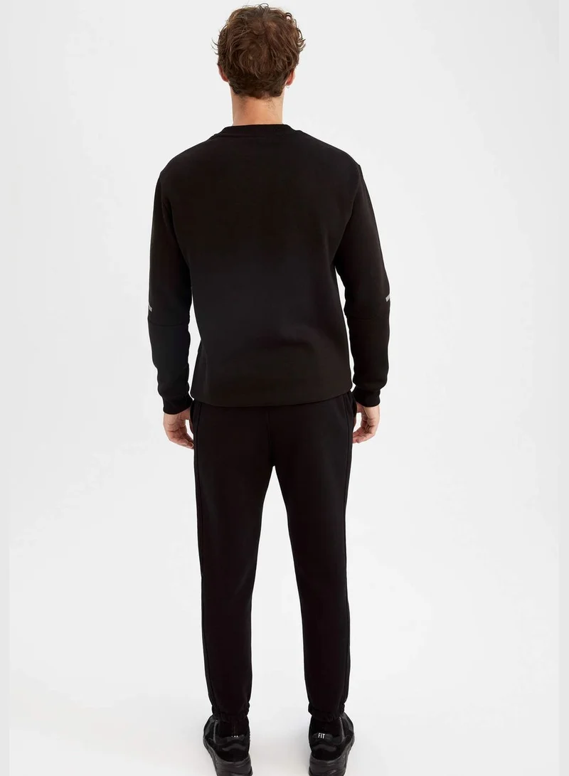 ديفاكتو Man Knitted Jogger