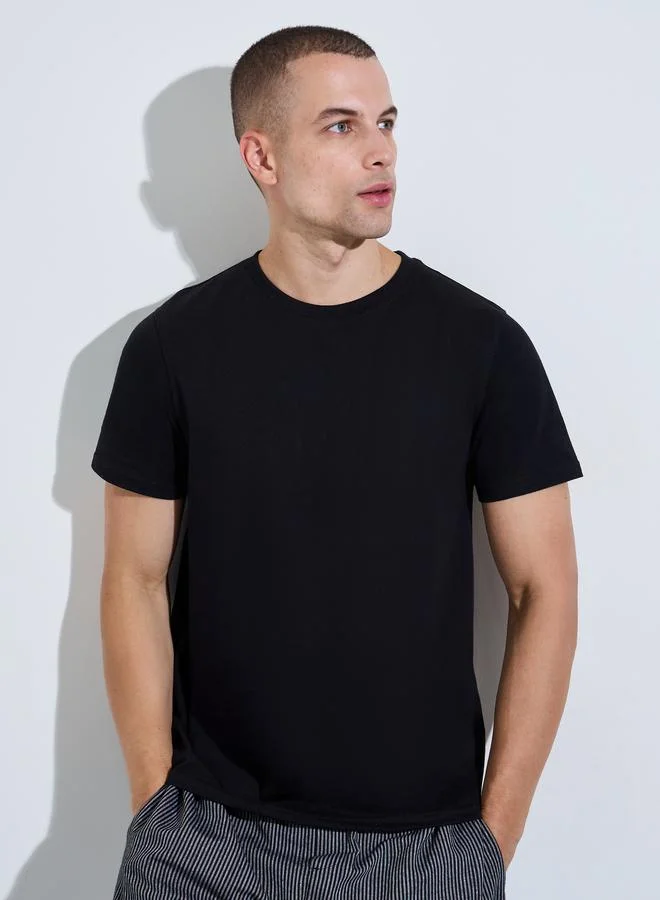 Styli Men Black Solid Crew Neck T-Shirt and Striped Pants Pajama Set