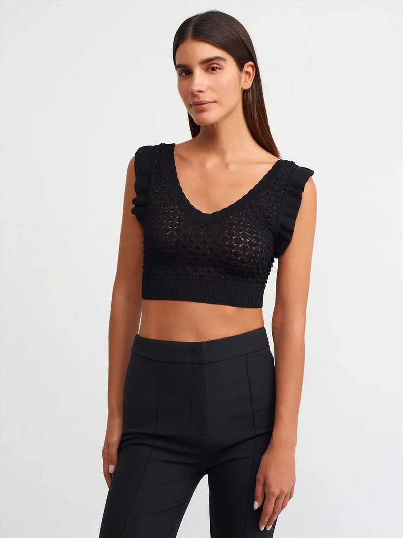 ديلفين Dilvin Fitted Sleeveless Crop Blouse With Tie Front