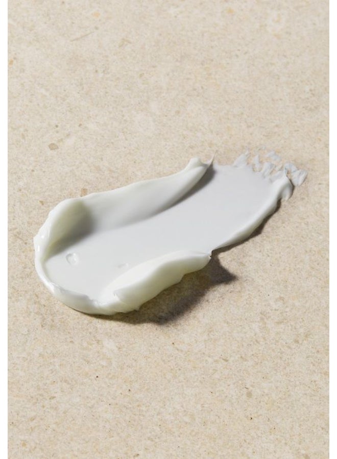 THE BODY SHOP كريم وجه مرطب مكثف بفيتامين E – مرطب عميق مع حمض الهيالورونيك، فيتامين E وزيت بذور التوت | يوفر ترطيبًا لمدة 72 ساعة، ينعّم ويملأ البشرة | مناسب لجميع أنواع البشرة، 50 مل - Image 3