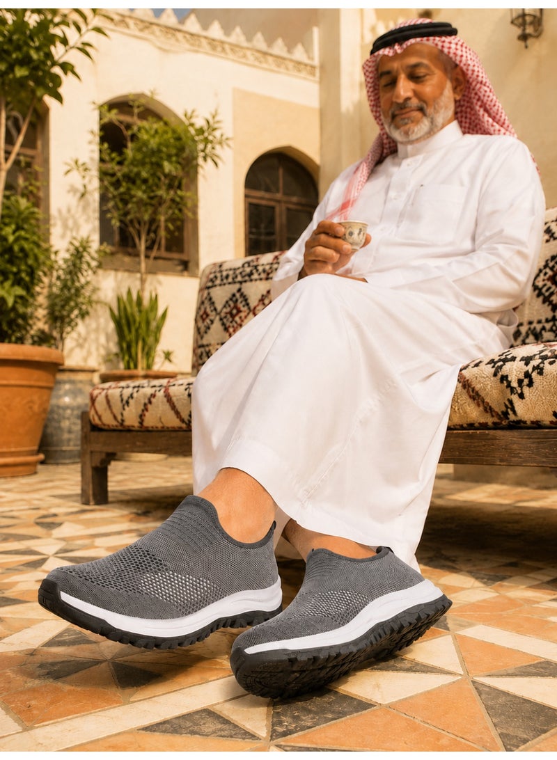 حذاء مشي سهل الارتداء والخلع مصنوع من نسيج شبكي مسامي، مزود بنعل مقاوم للانزلاق، حذاء مشي للرجال مصنوع من نسيج شبكي مسامي لا يسبب التعرق، حذاء شبكي، حذاء رجالي مسامي، حذاء رجالي صيفي مريح ومسمح بمرور العرق - Image 4