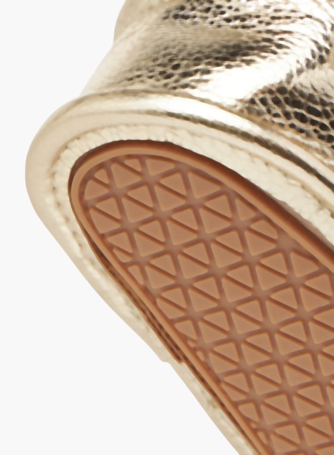 Barefeet Girls Textured Sandals with Hook and Loop Closure  - Image 5
