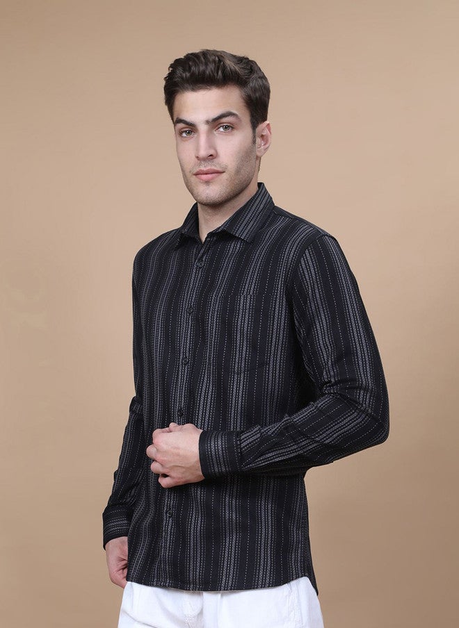Hence Men Vertical Striped Spread Collar Cotton Casual Shirt - Image 4