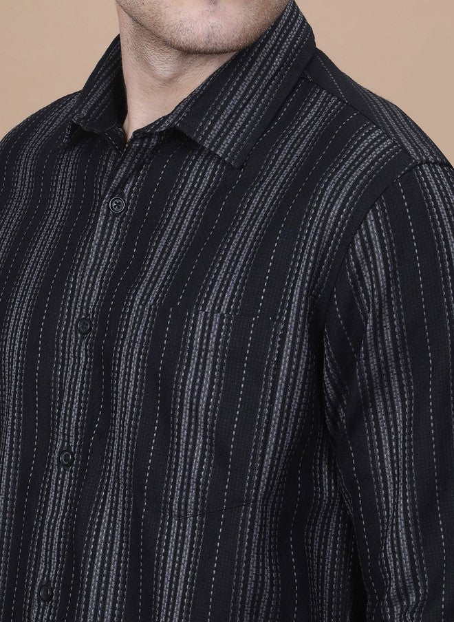 Hence Men Vertical Striped Spread Collar Cotton Casual Shirt - Image 2