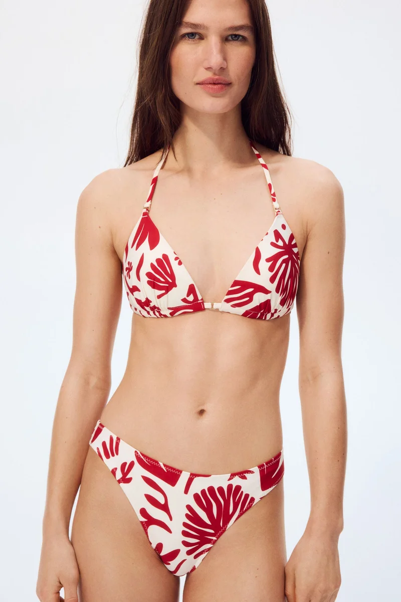 اتش اند ام بيكيني توب بقوالب مثلثة الشكل وبإسناد بوش آب