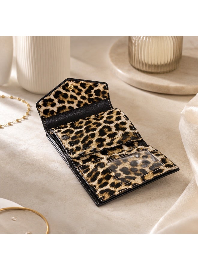 zoba Luxury women's wallet with a beige and black leopard print – stylish and modern design, high-quality material, practical and lightweight - Image 2
