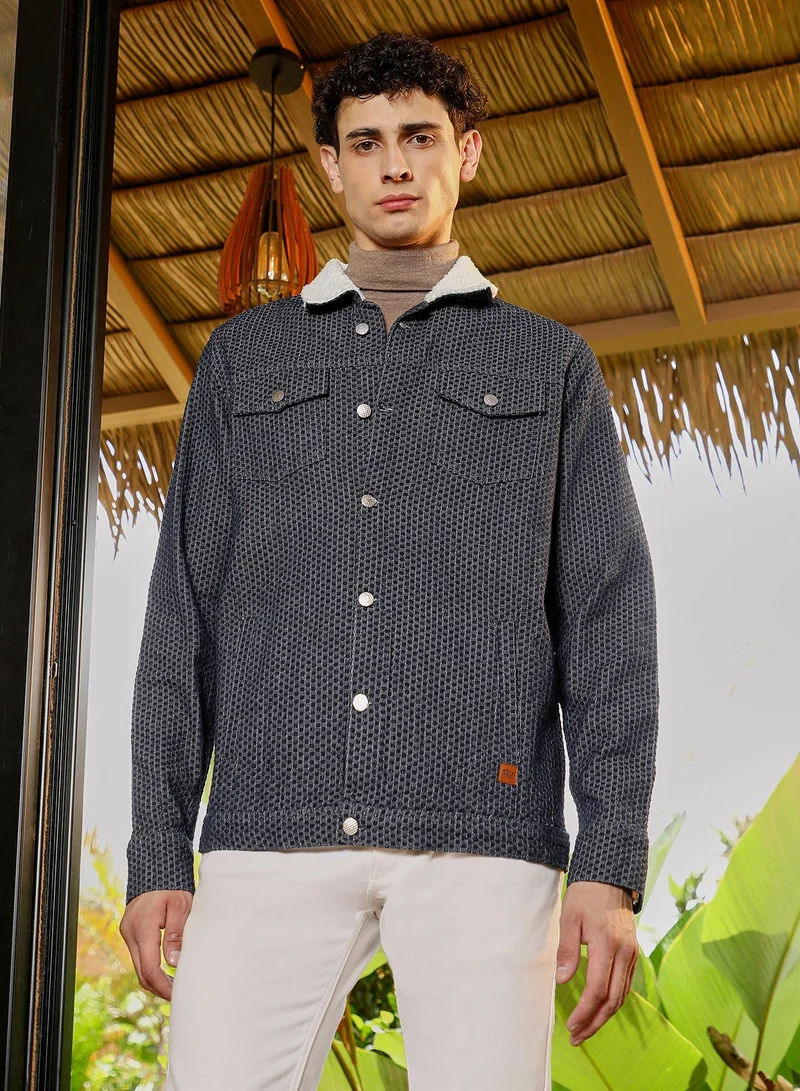 Campus Sutra Men's Cubic-Jacquard Sherpa-Lined Denim Jacket | Point Collar , Long Cuffed Sleeves , Button Closure , Straight Hem | Geometric Woven Jacquard For Casual & Daily | Navy Blue