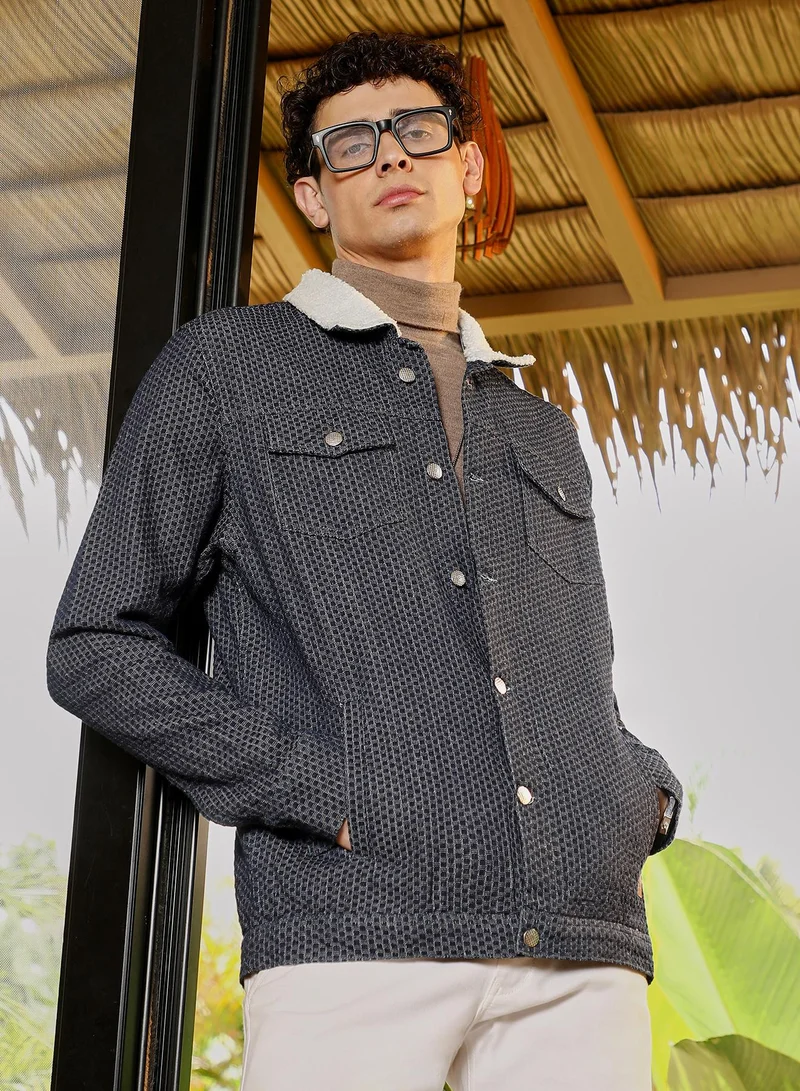 Campus Sutra Men's Cubic-Jacquard Sherpa-Lined Denim Jacket | Point Collar , Long Cuffed Sleeves , Button Closure , Straight Hem | Geometric Woven Jacquard For Casual & Daily | Navy Blue