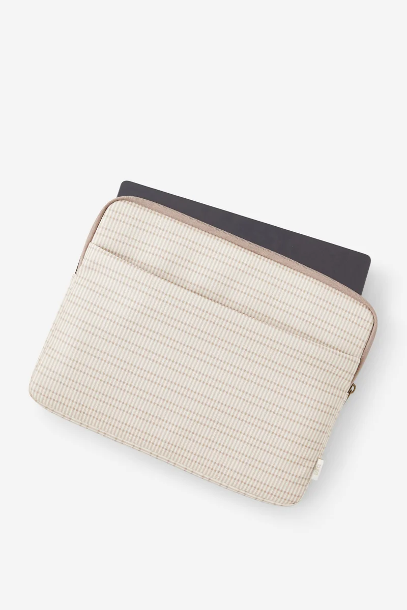 Typo Pro 14 Inch Laptop Case