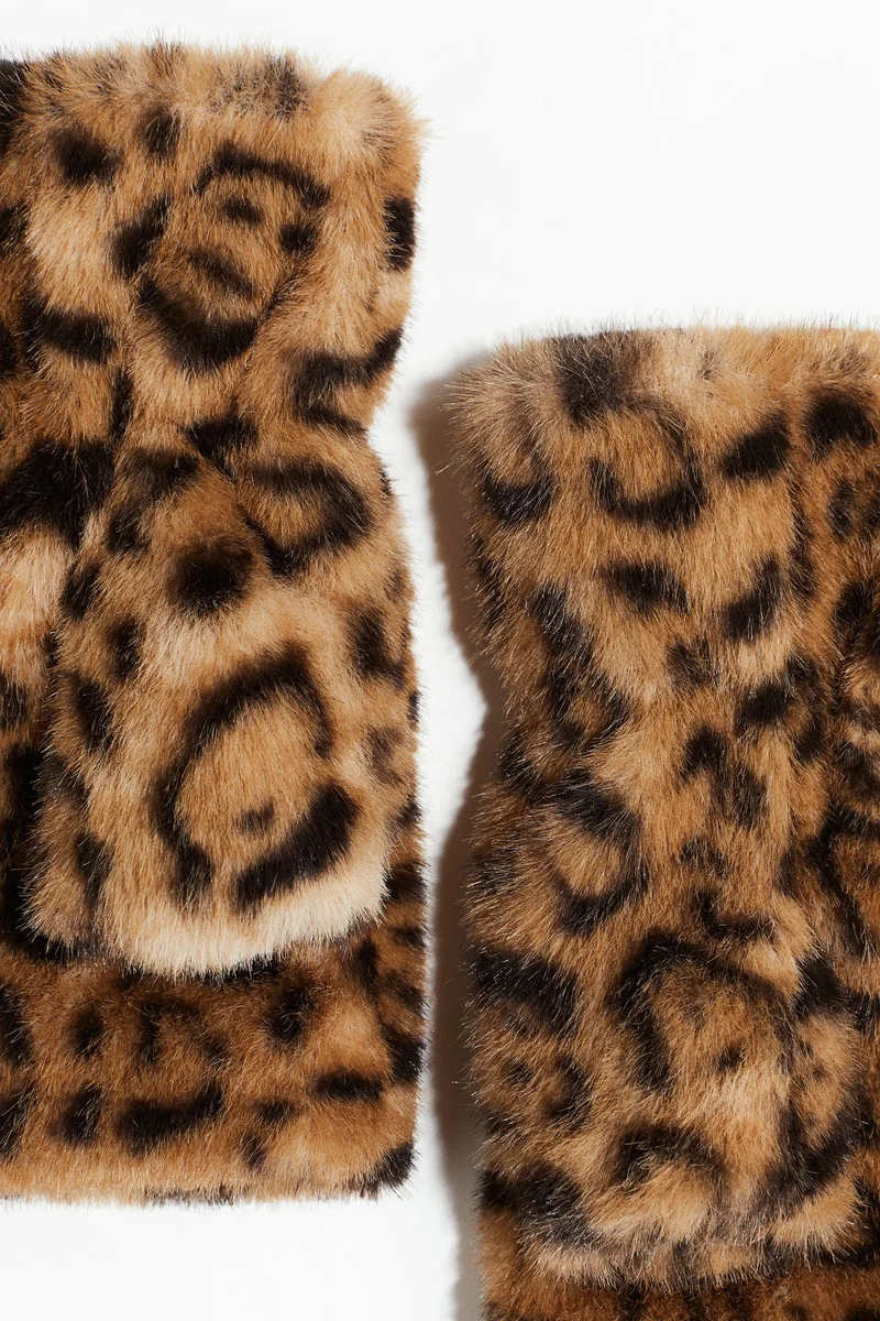 H&M Fluffy fingerless gloves