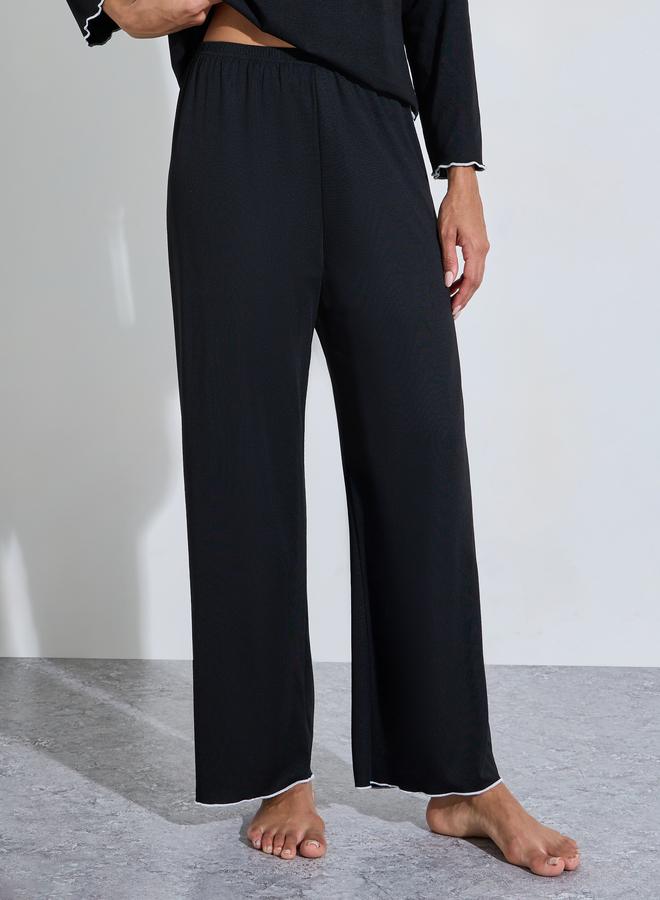 Styli Black Solid Lace Neck Contrast Trims Top and Pants Pyjama Set - Image 4
