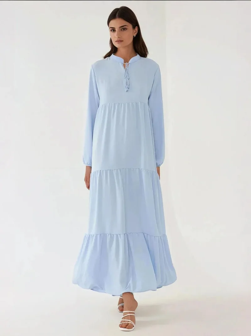 زوبعة فستان ماكسي بياقة دائرية مزين بأزرار