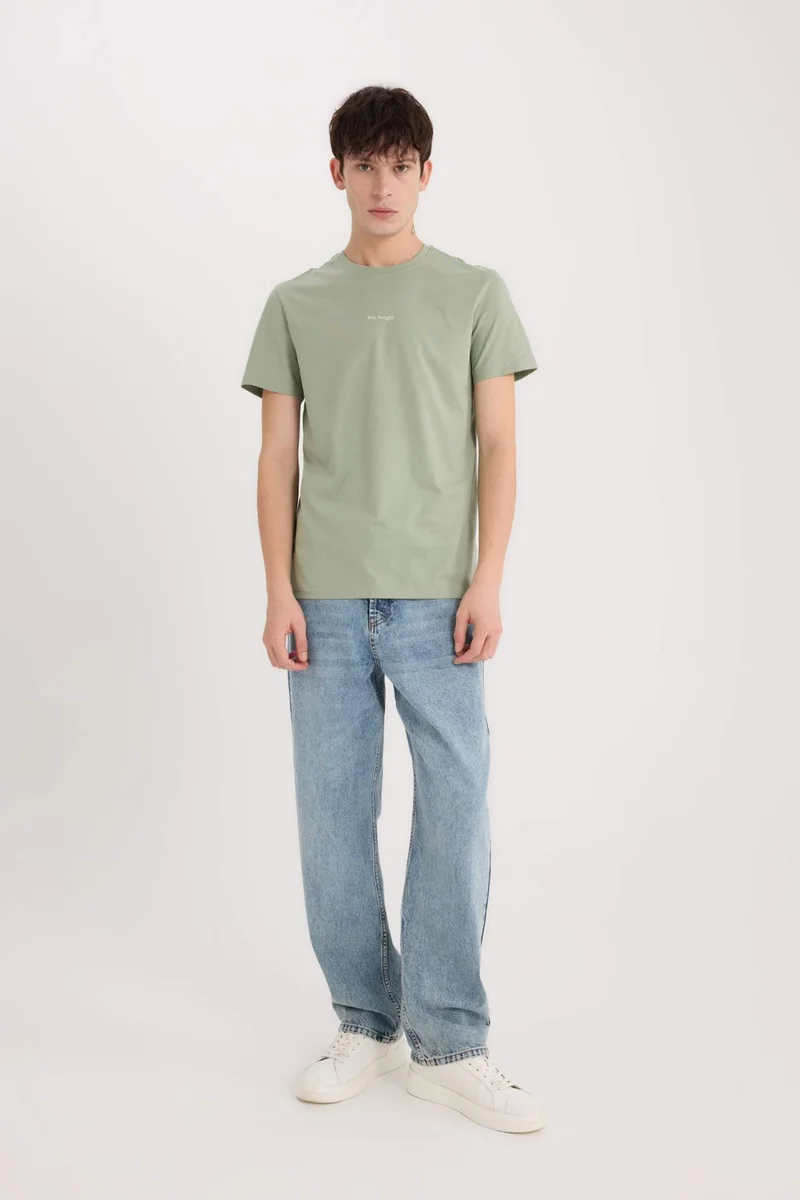 ديفاكتو Slim Fit Crew Neck Printed Short Sleeve T-Shirt