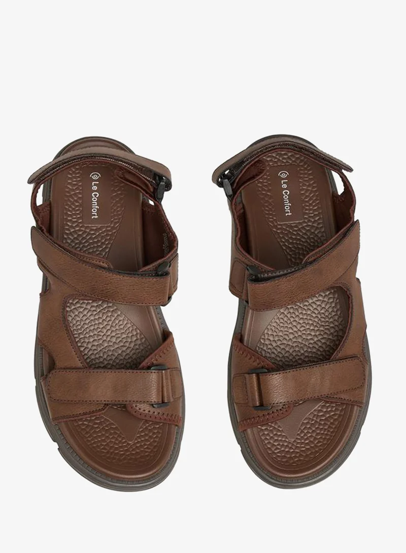 لو كونفورت صنادل رجالية بشريط لاصق