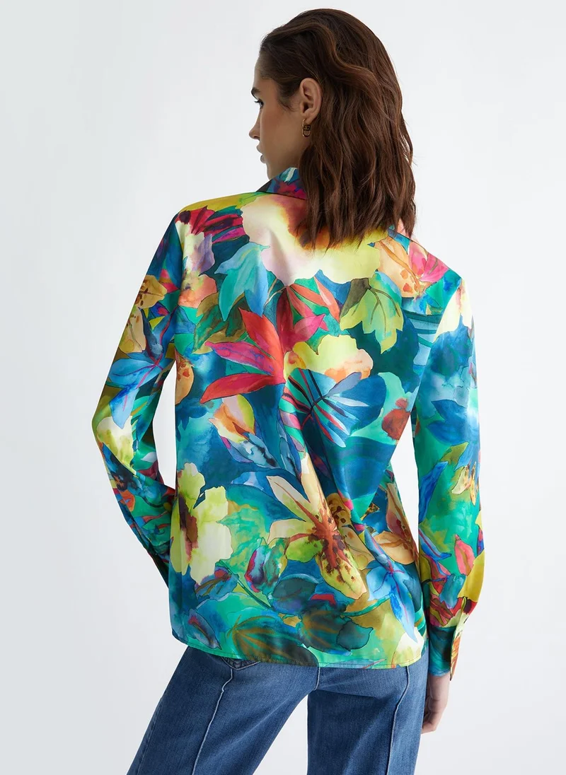 ليو جو قميص بطبعة أزهار من ليو جو بيتر