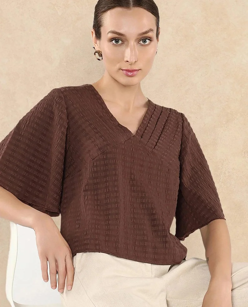 Rareism Women's Textured V-Neck Top