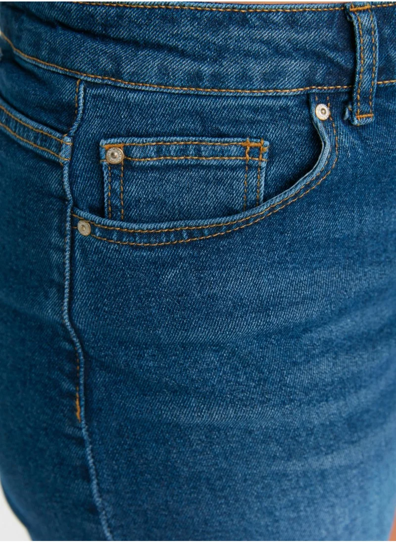 Trendyol Curve Ripped Hem Denim Shorts
