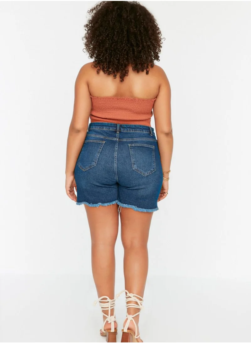 Trendyol Curve Ripped Hem Denim Shorts