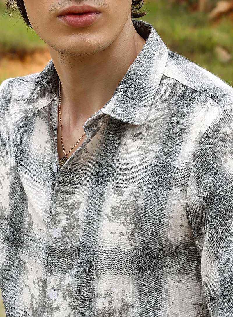 Campus Sutra Campus Sutra Men's Moon Grey Splash Check Shirt For Casual Wear | Spread Collar | Long Sleeve | Button Closure | Shirt Crafted With Comfort Fit For Everyday Wear