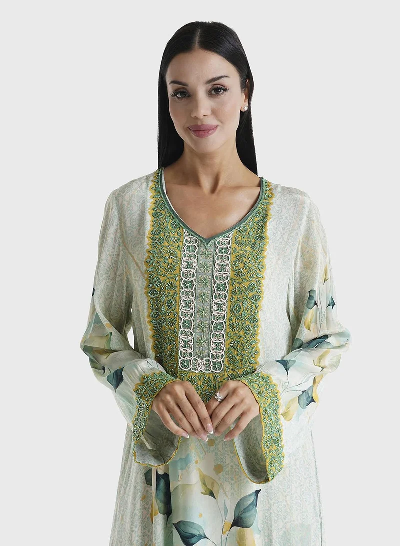 كشخة جلابية كريب بطبعة أوراق خضراء