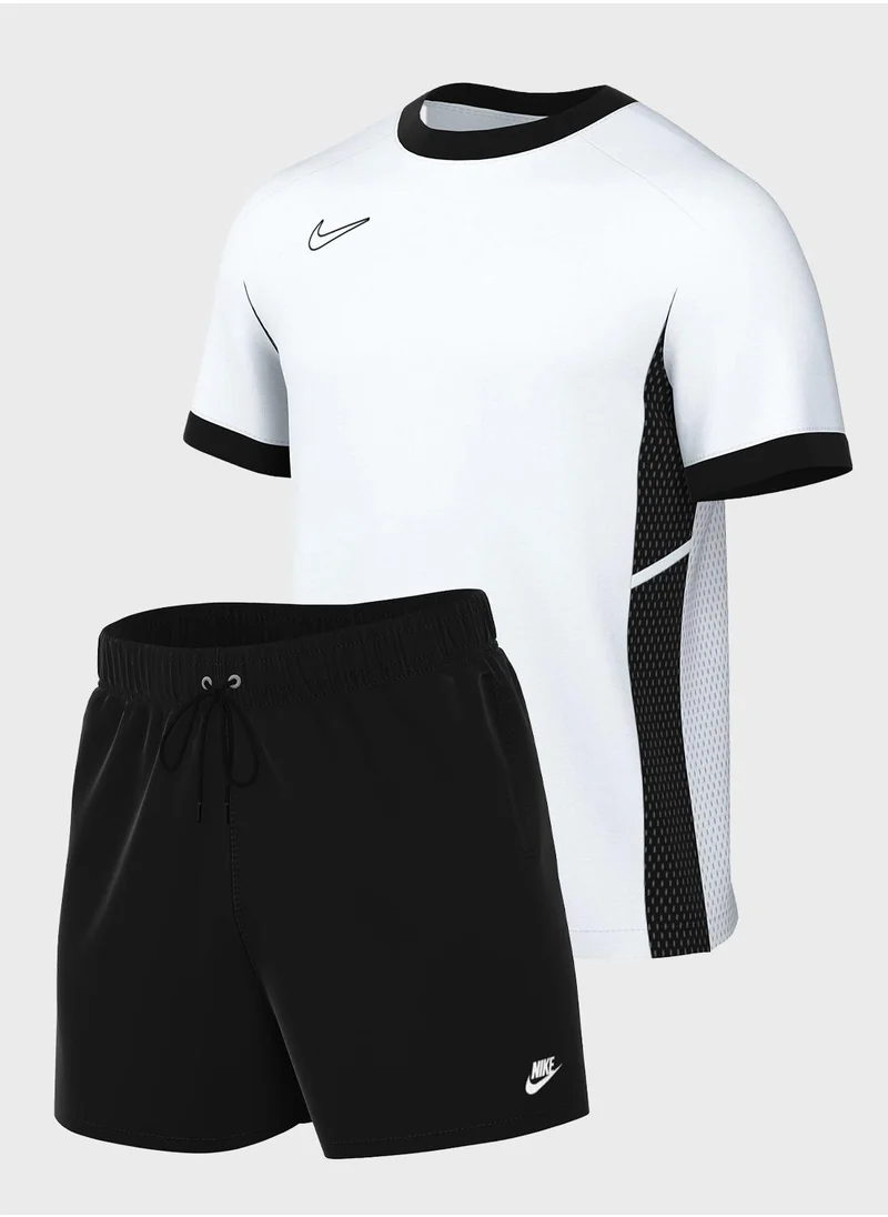 Nike nike tshirt & shorts combo