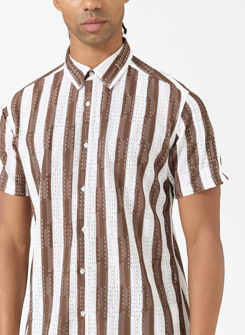 سفنتي فايف قميص كلاسيكي بقصة عادية