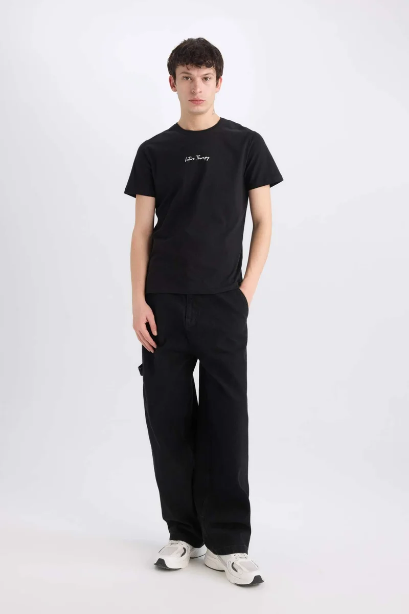 ديفاكتو Slim Fit Crew Neck Printed Short Sleeve T-Shirt