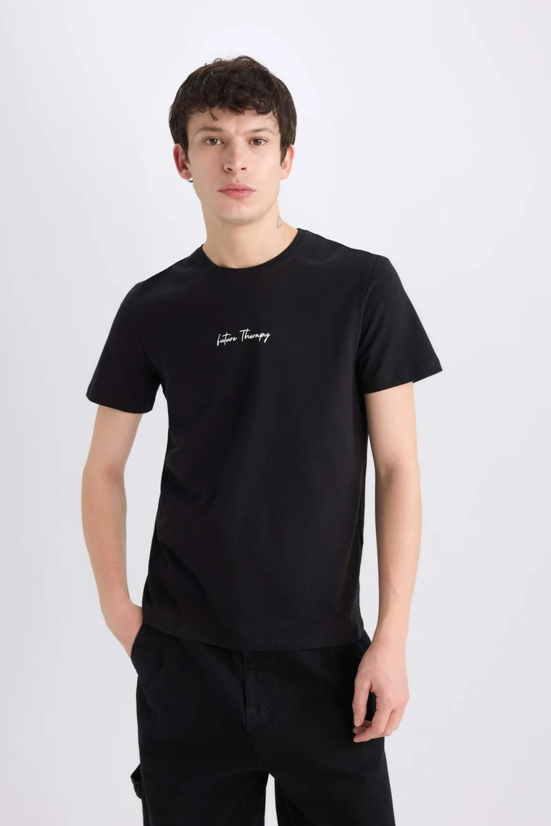 ديفاكتو Slim Fit Crew Neck Printed Short Sleeve T-Shirt