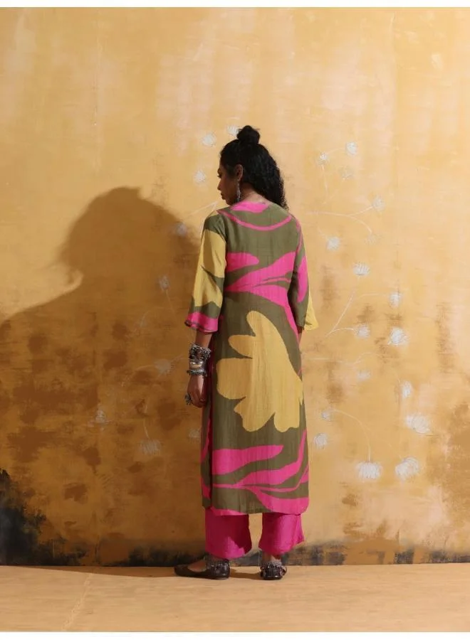 trueBrowns trueBrowns Green Pink Floral Print Muslin Silk High-Slit Kurta Set