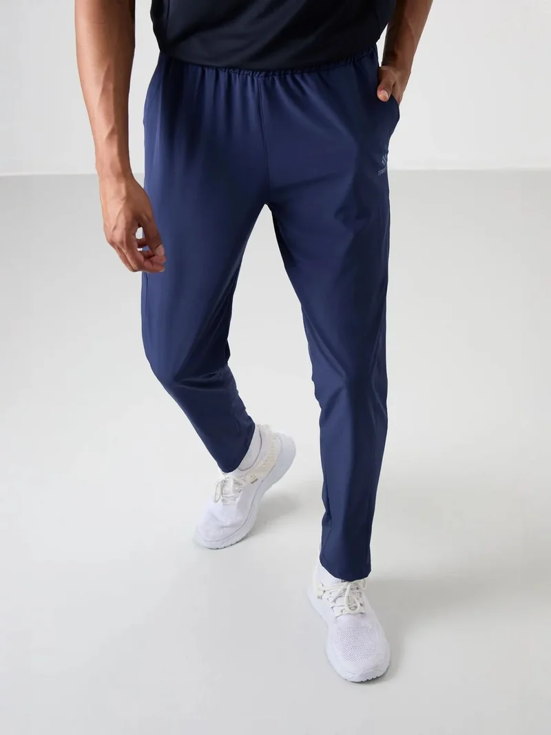 تومي لايف TOMMY Men's Straight-leg Seamless Sweatpants