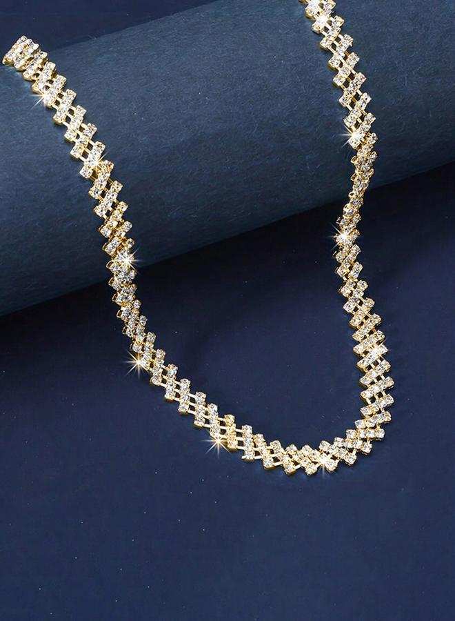 Styli Gold Embellished Link Necklace - Image 4