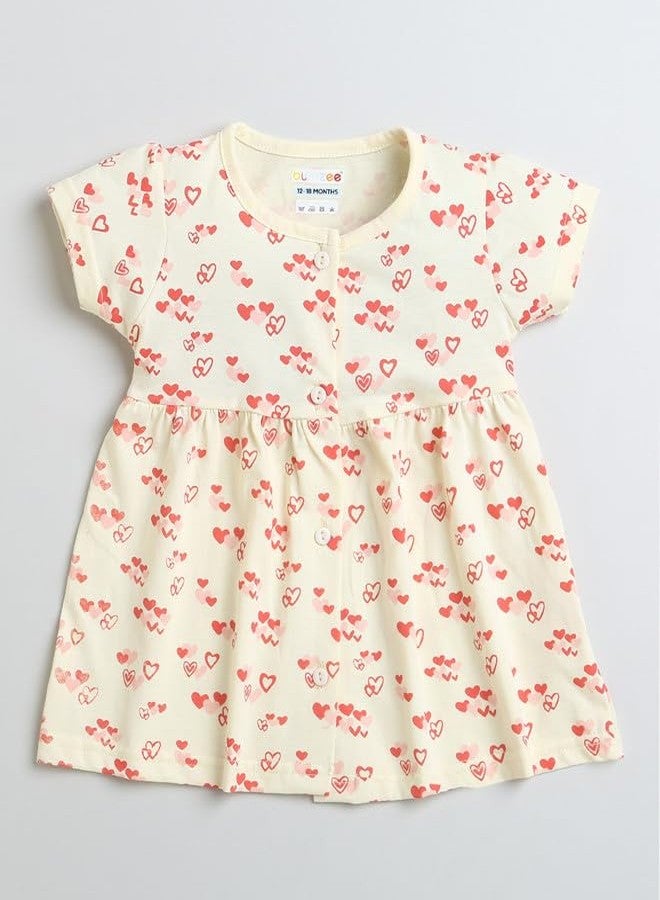 BUMZEE طقم فستان وبنطال ضيق من القطن بأكمام قصيرة باللون الكريمي من بامزي، مناسب للفتيات من عمر 3 إلى 6 أشهر (Peb9615B-crm) - Image 2