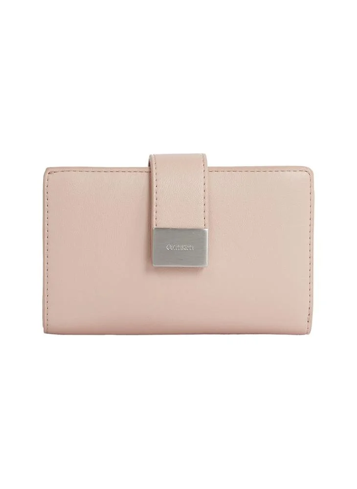 CALVIN KLEIN Hardware Snap Medium Bilfold Wallet