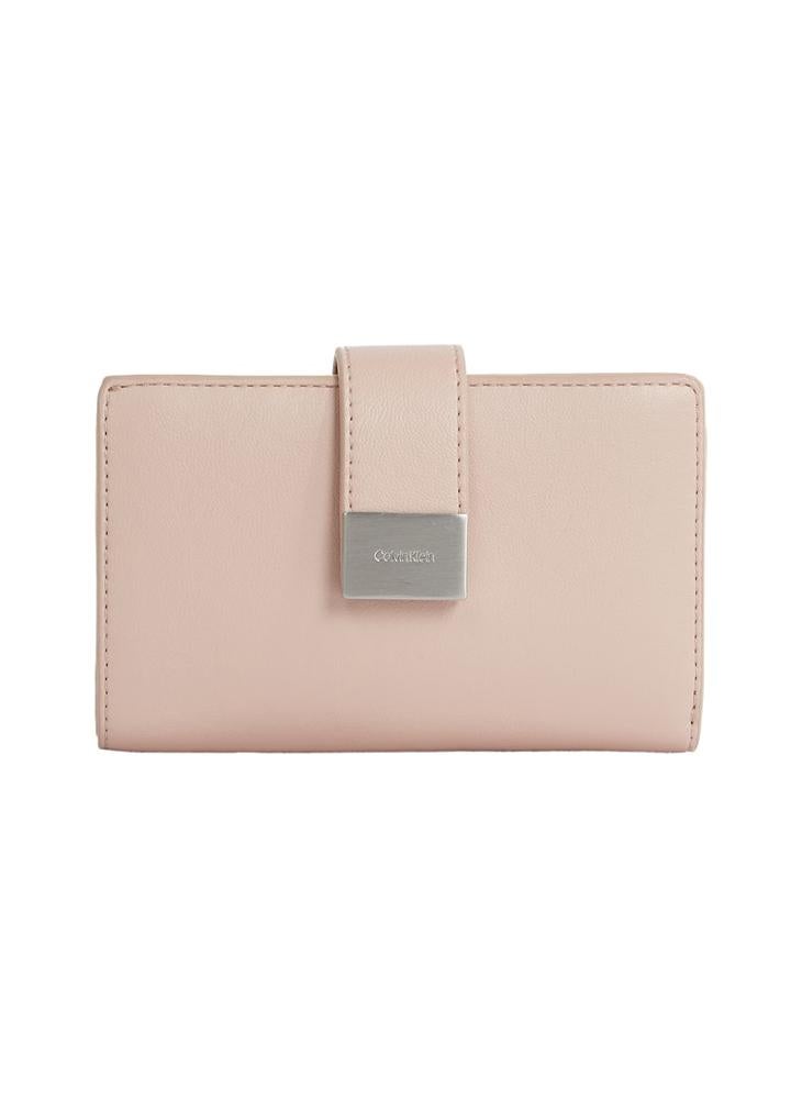 CALVIN KLEIN MEDIUM BIFOLD WALLET WITH HARDWARE SNAP  - Image 1