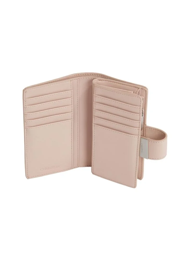 CALVIN KLEIN MEDIUM BIFOLD WALLET WITH HARDWARE SNAP