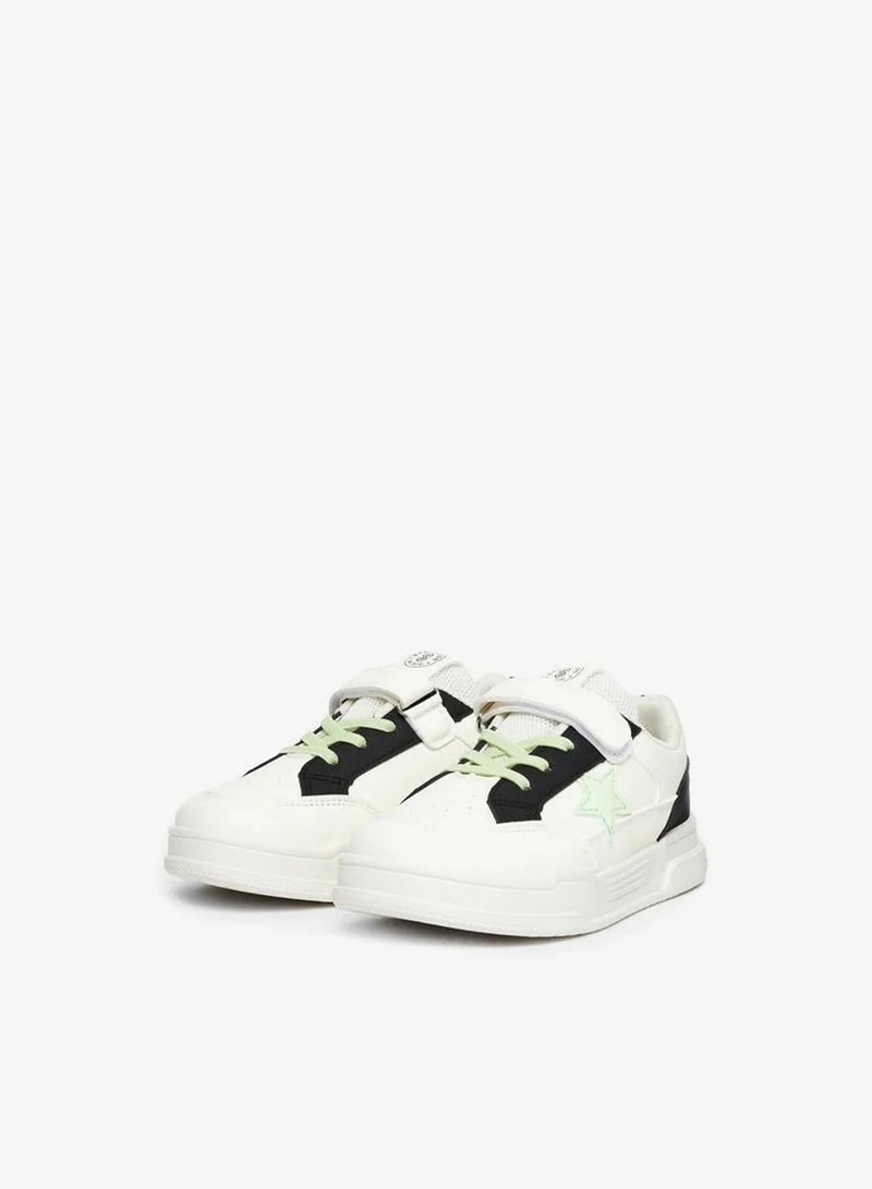 Styli Boys Contrast Panel Star Detail Sneakers