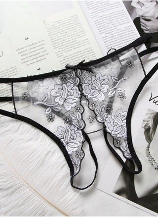 Floral Hollow Out Crotchless Underpants Skin-friendly and Breathable Lingerie Bottom for Women - pzsku/ZC08AE9BEB9BC60155DF1Z/45/_/1735901624/4fa8e919-44d6-4981-b6fd-75857d1e8510