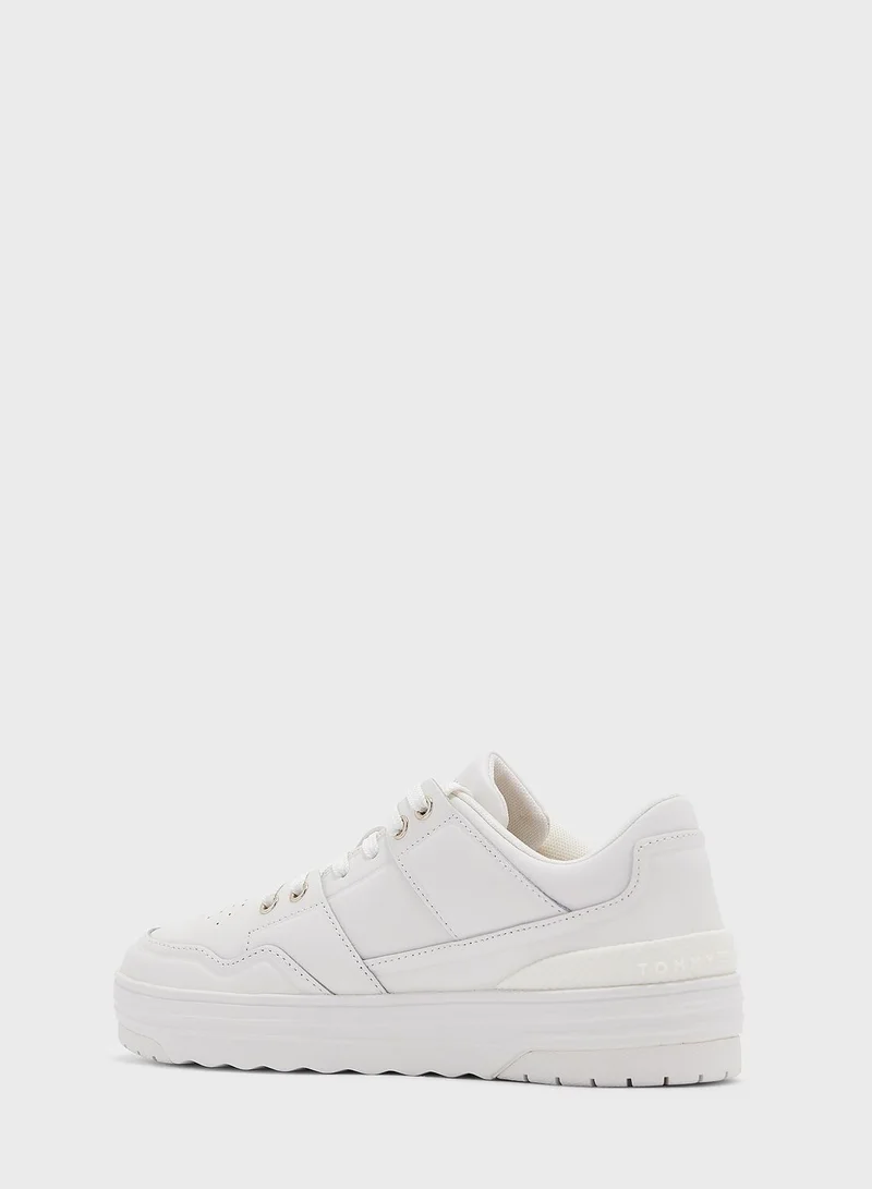 TOMMY HILFIGER Lace Up Low Top Sneaker