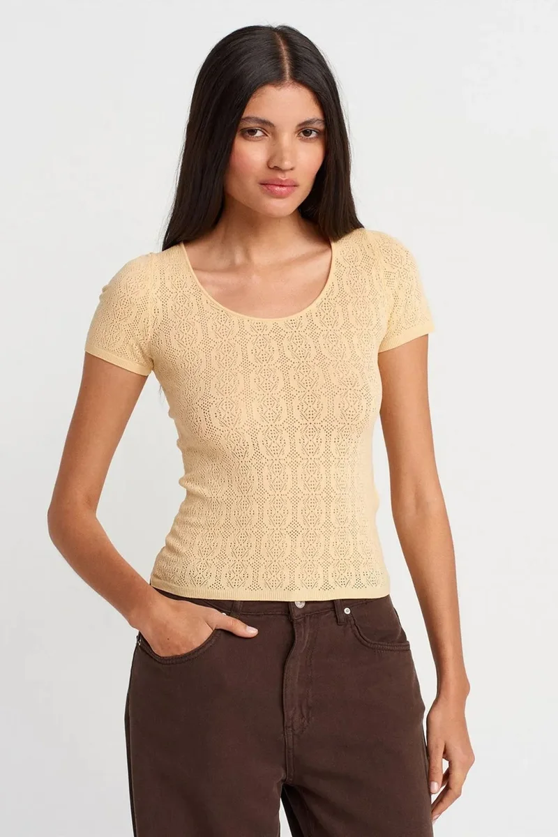 DILVIN Slim Fit Ribbed Textured Blouse