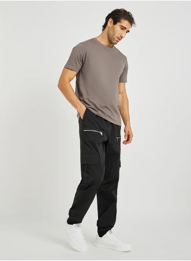 ستايلي Styli Men Olive Solid Relaxed Fit Cargo Joggers with Zipper Detail