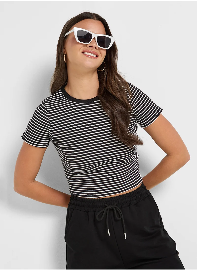 جينجر بيسيكس Stripe Crew Neck T-Shirt