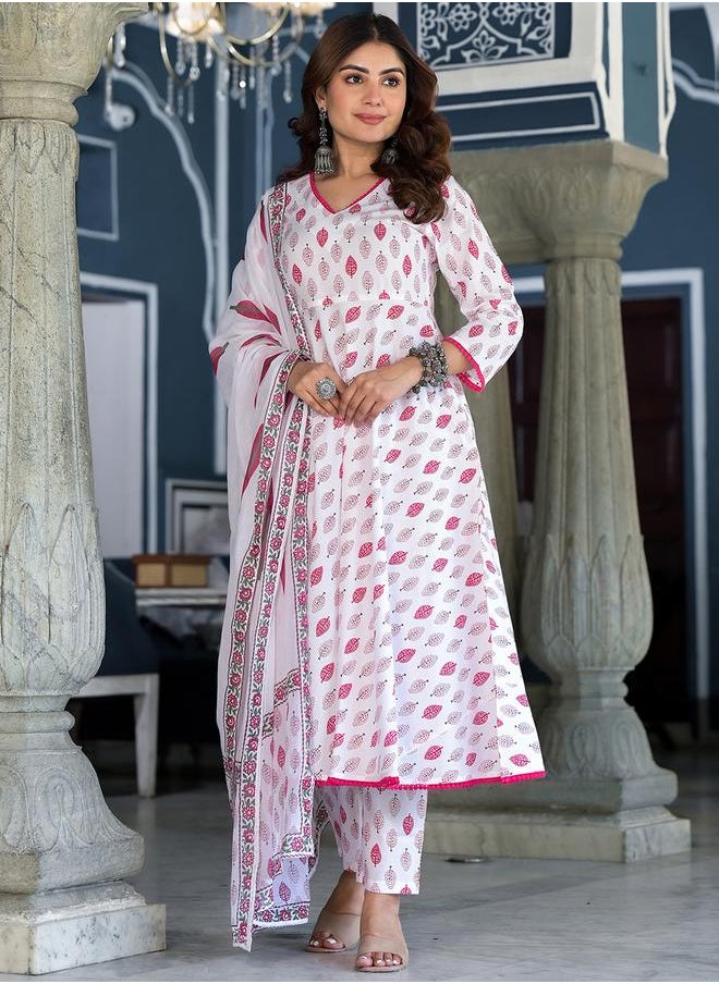 Vishudh White Cotton Kurta Set with Pink Floral Print by Styli  - Image 4