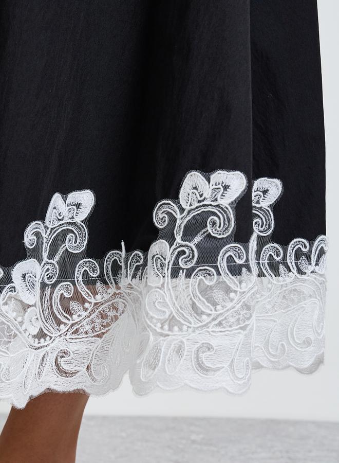 Styli Black Lace Hem Sleeveless A-Line Maxi Dress - Image 5