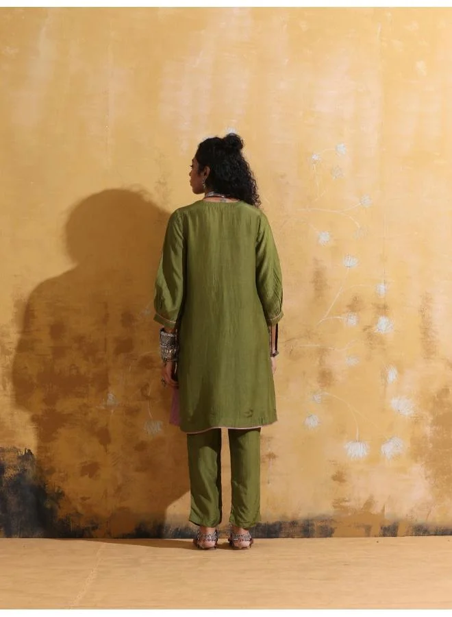 ترو برونز trueBrowns Green Muslin Silk Relaxed Kurta Co-ord Set
