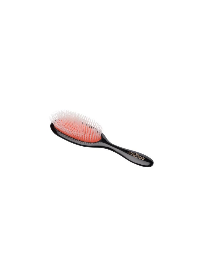 Mason Pearson Handy Nylon Hairbrush N3 Black - pzsku/ZC0A0283A1733ACE6515AZ/45/_/1725210352/b4d47979-dcde-4c3b-87c3-e1e77b442bcb