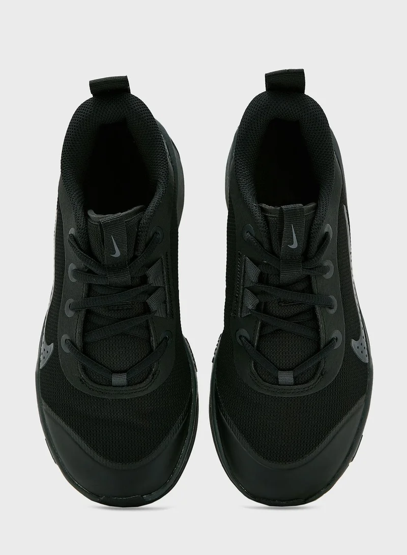 Nike Kids Omni Multi-Court Gs