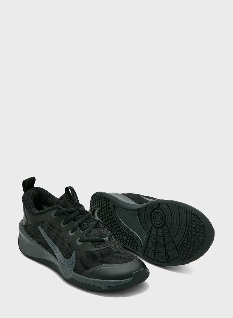 Nike Kids Omni Multi-Court Gs